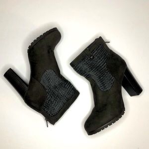 Juicy Couture Knit Heel Bootie Size 9